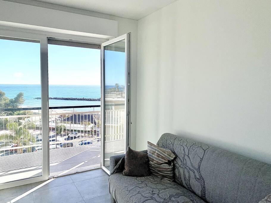 10 Min. Da Sanremo Appartamento Vista Mare تاجيا المظهر الخارجي الصورة